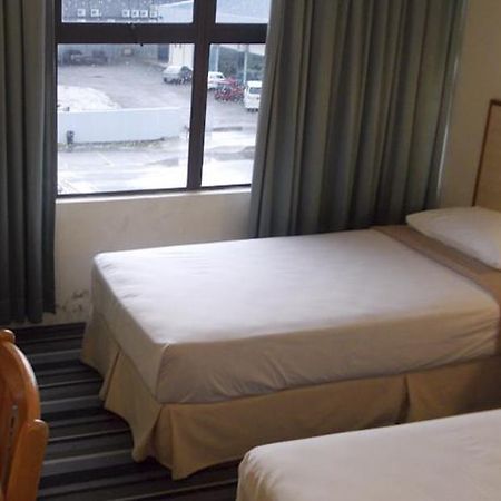 Sri Sutra Hotel Bandar Puchong Utama Esterno foto